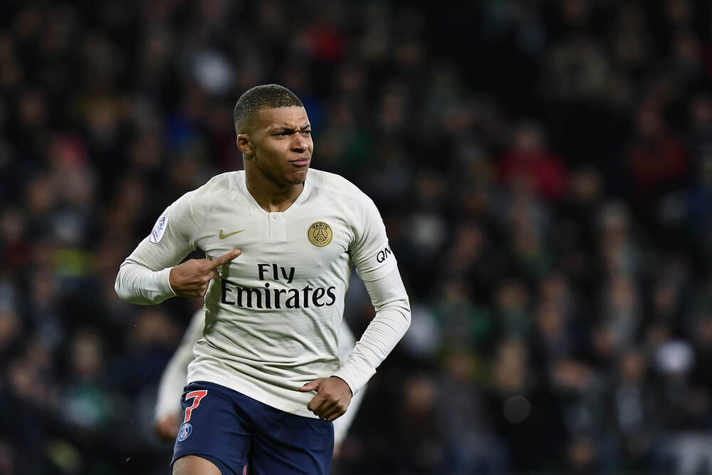 以性能与奢华平衡破局 用设计与定制链接情感 专访宾利安睿轲